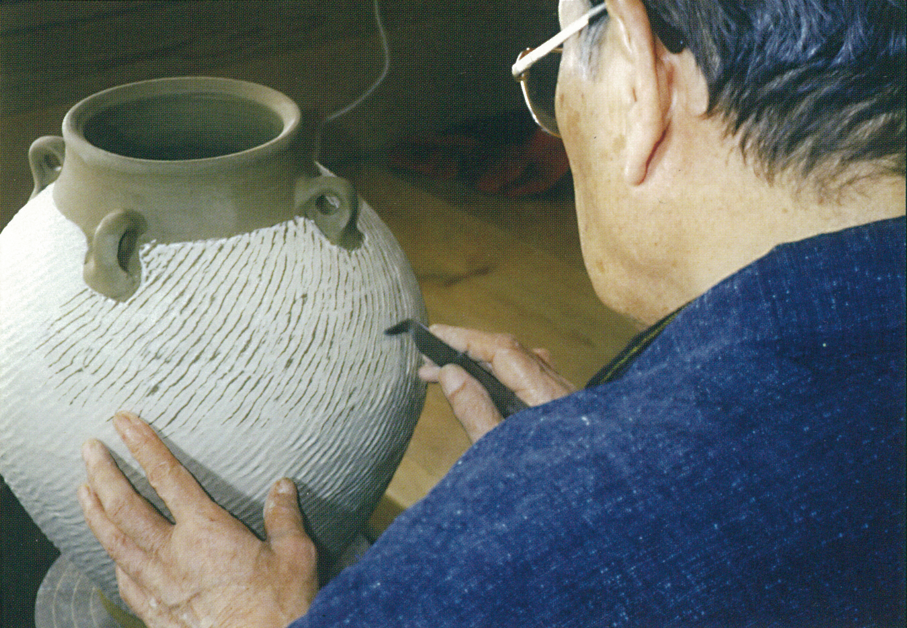民芸陶器（縄文象嵌）－島岡達三のわざ－